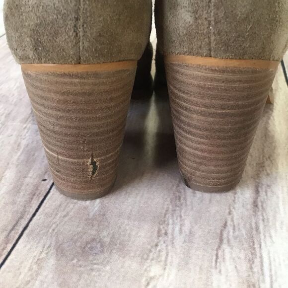 T&B Taupe Leather Block Heel Zip Ankle booties - Picture 8 of 10